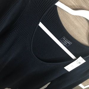 NWT Abercrombie Fitch 3/4 sleeve light sweater top navy blue xs